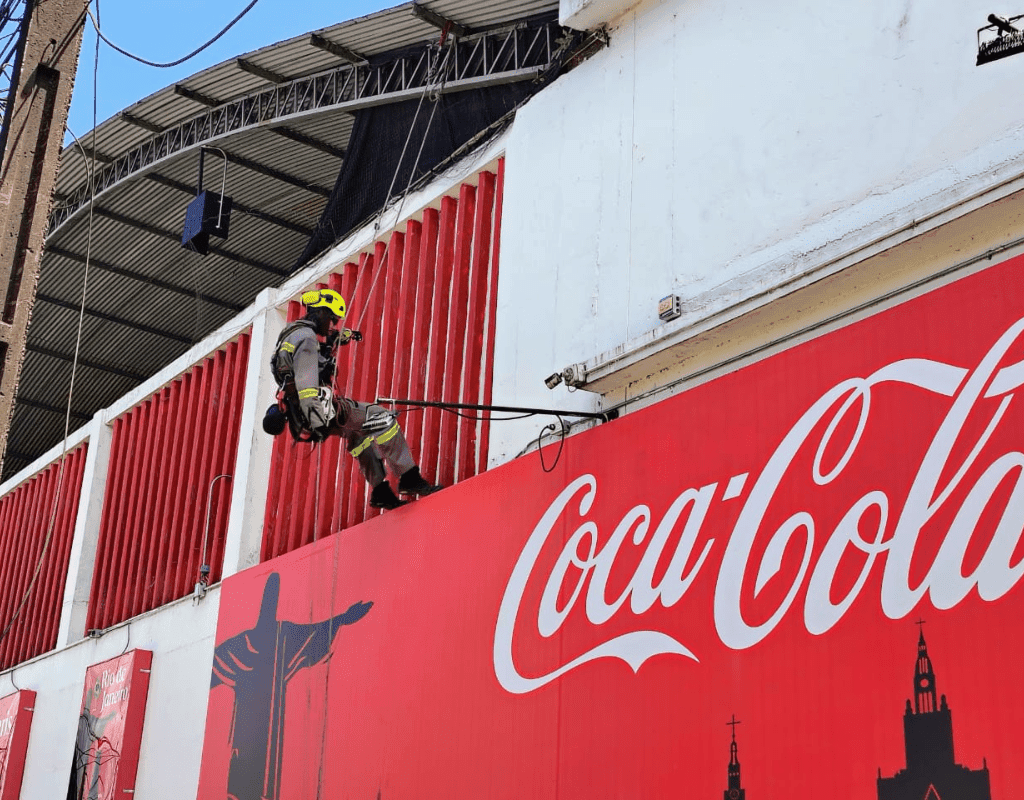 LIVAS SAS Ejecución de mantenimientos técnicos, pintura e inspección en infraestructuras críticas y espacios de difícil acceso